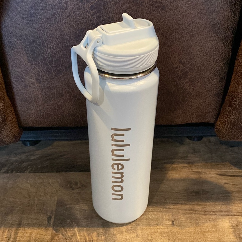 Lululemon Back to Life Sport Bottle 24 oz